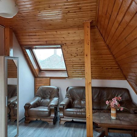 Julia Vendeghaz Apartment Sarospatak Ngoại thất bức ảnh