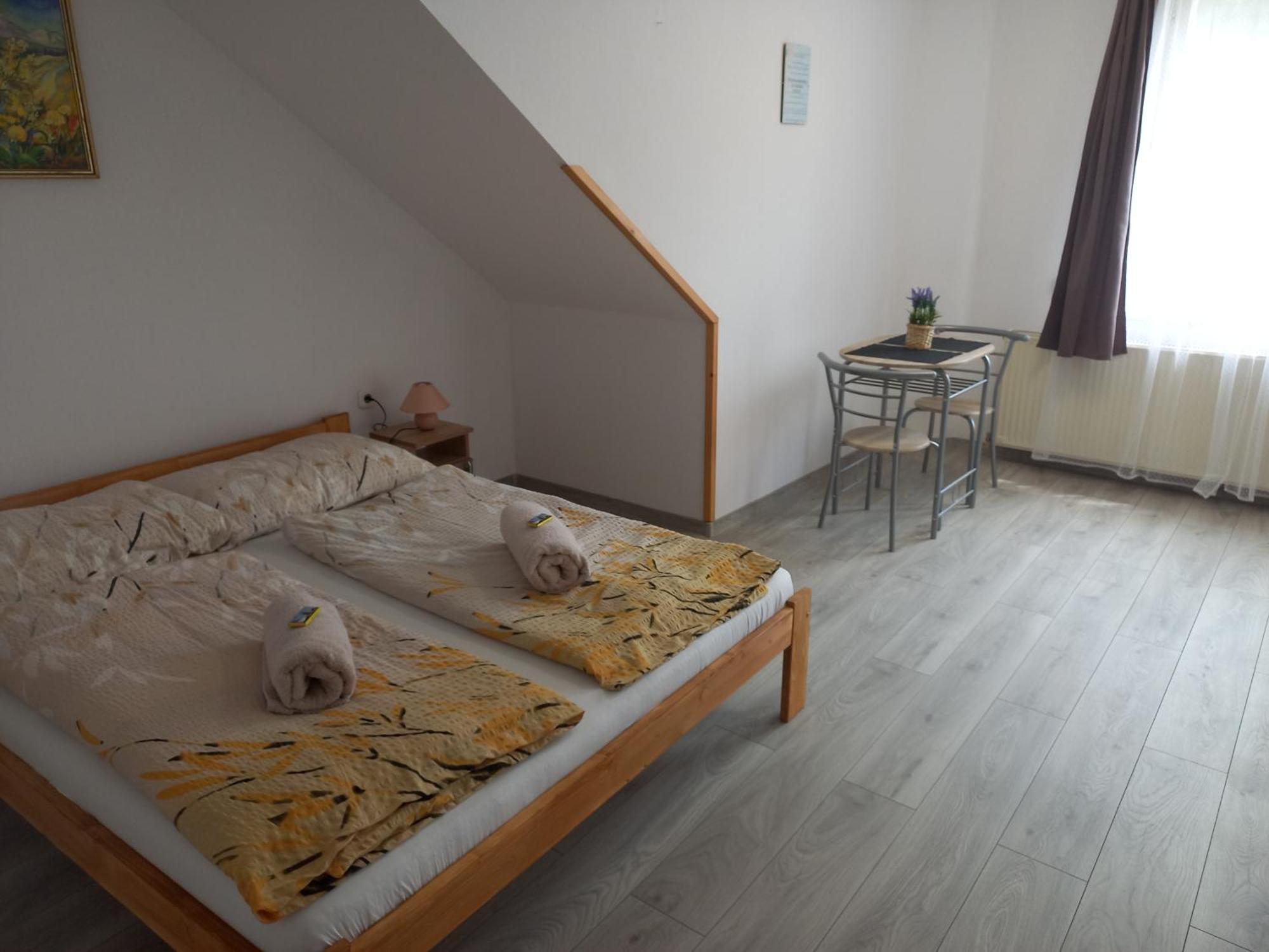 Julia Vendeghaz Apartment Sarospatak Ngoại thất bức ảnh