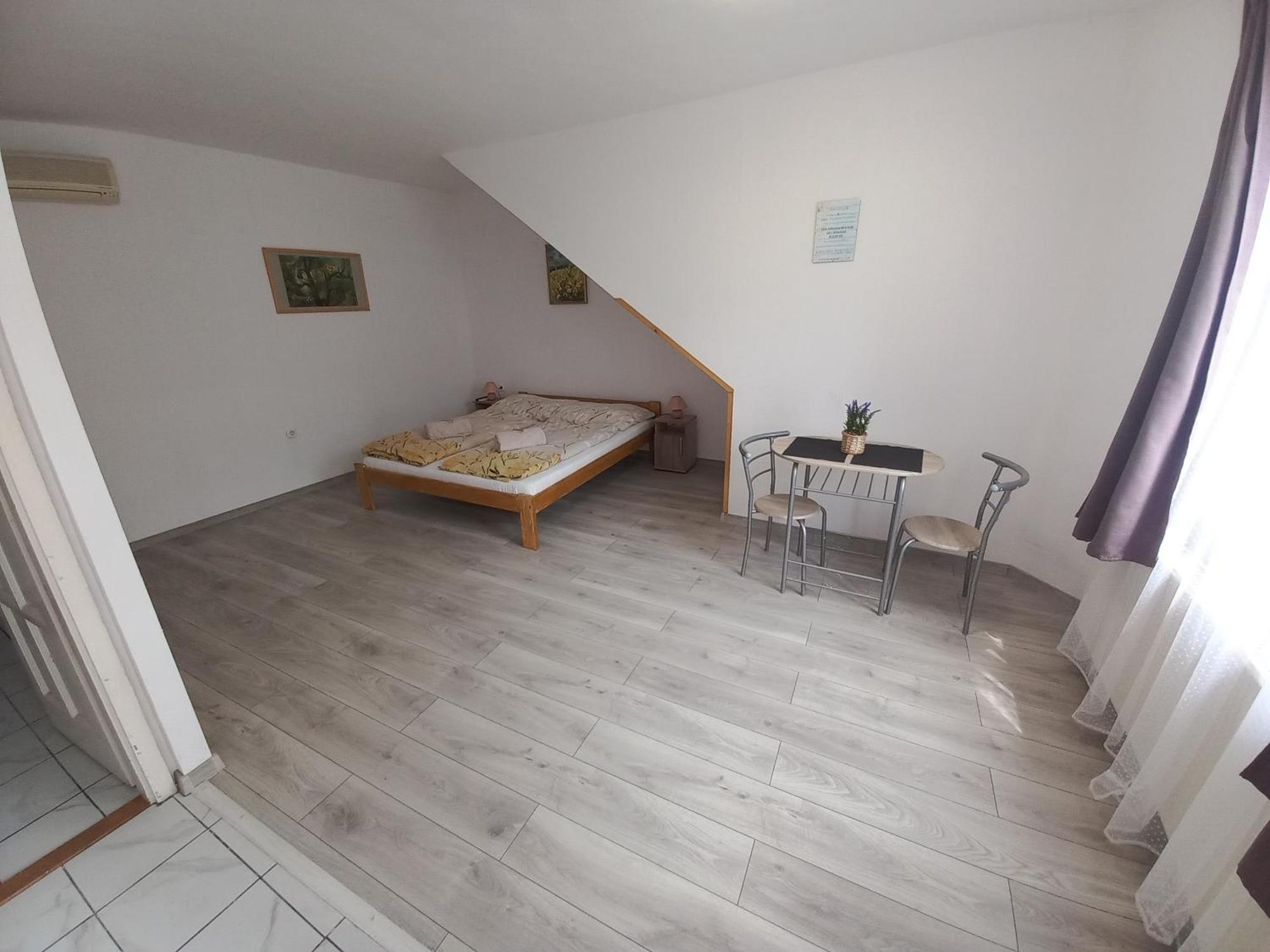 Julia Vendeghaz Apartment Sarospatak Ngoại thất bức ảnh